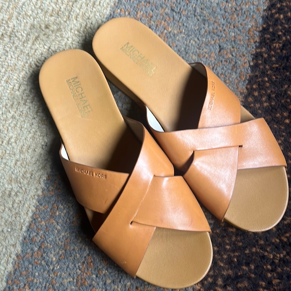 Beautiful Michael Kors leather sandals
